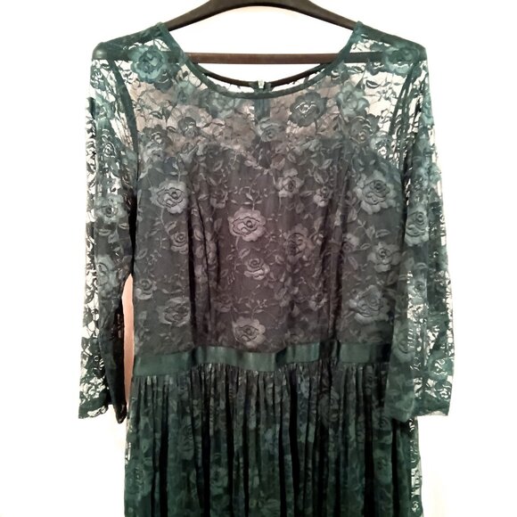Dress Size 2XL Dark Green Color A-Line Maxi Long Floral Lace Lined Long Sleeves - Picture 3 of 5